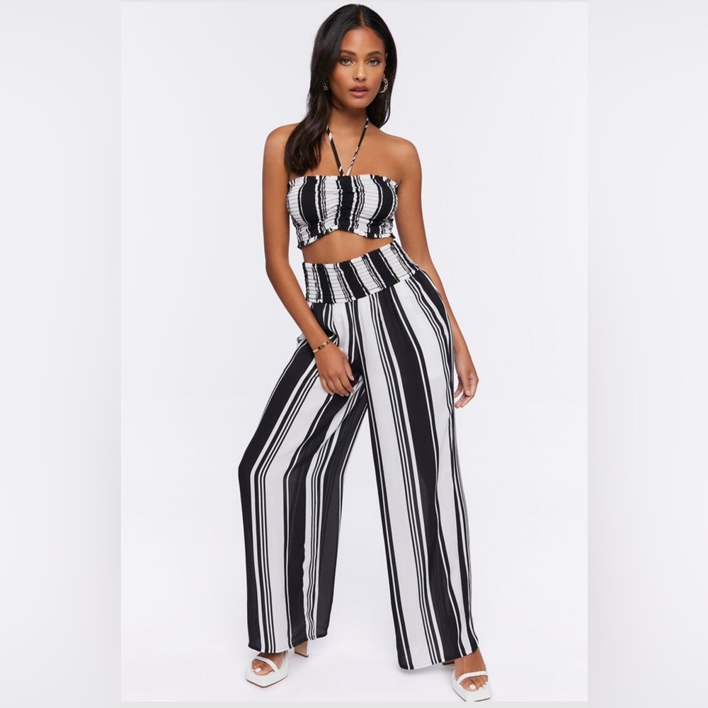 Cropped Halter top matching pant set size medium new w tags